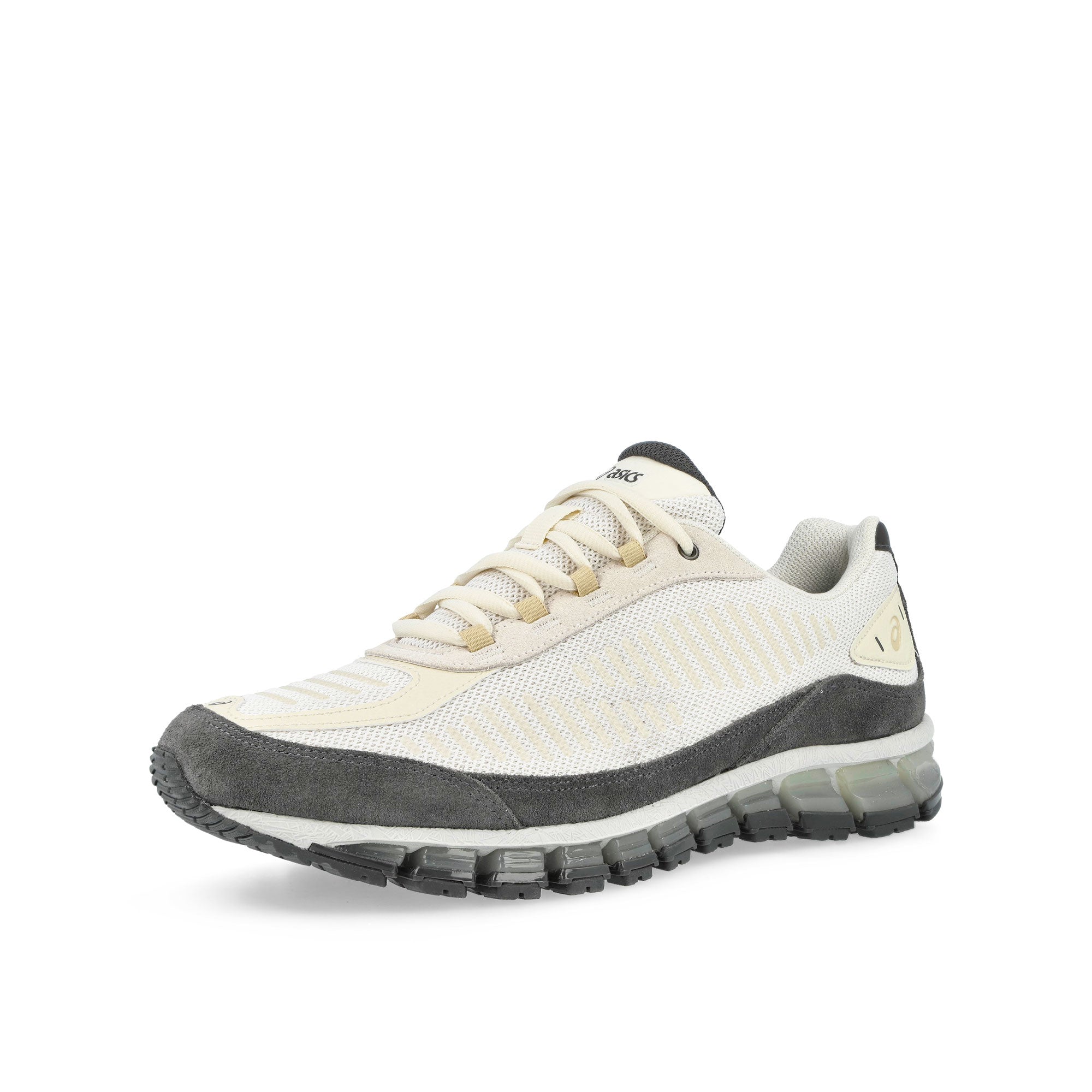 Asics Gel-Quantum 360 I AMP Cream / Obsidian Grey Low Top Sneakers 1203A731-100 Close-up | Overkill
