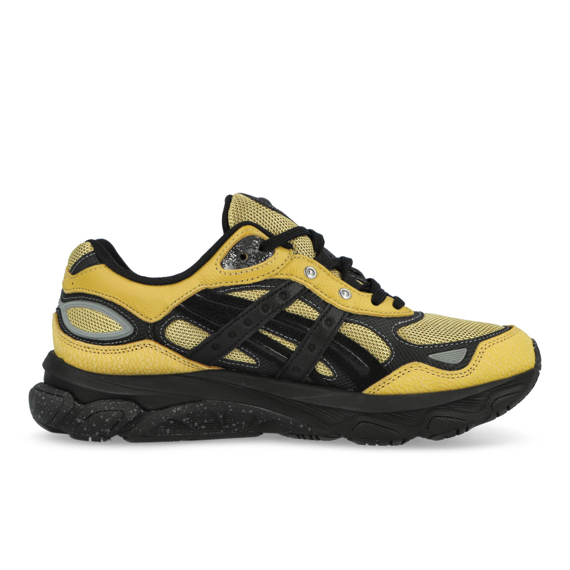 Asics Gel-NYC 2.0 SSHS Sulphur / Black Low Top Sneakers 1203A896-750 Silhouette | Overkill

