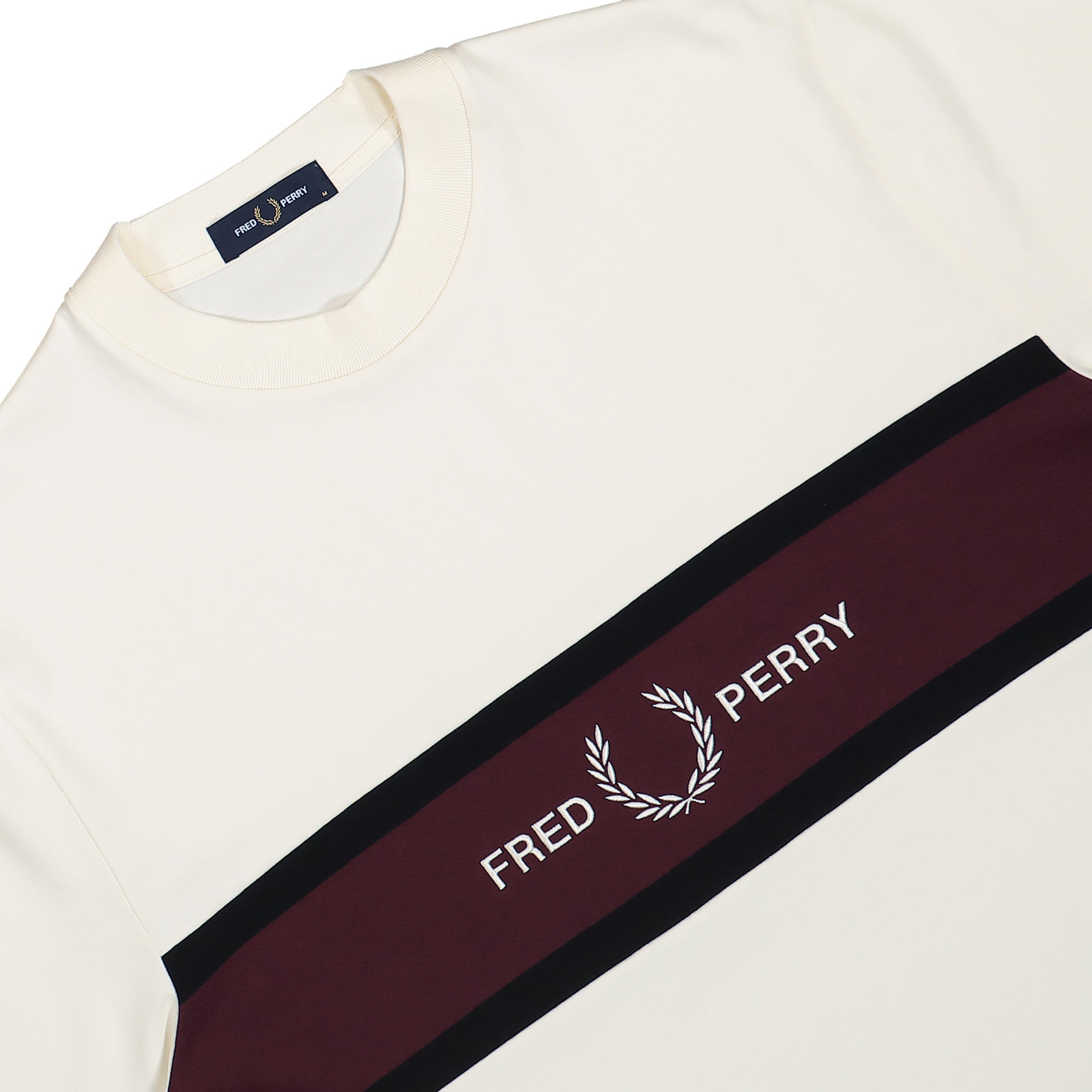 Fred Perry Embroidered Panel T-Shirt Ecru T-Shirts M2405-560 Detailfoto | Overkill
