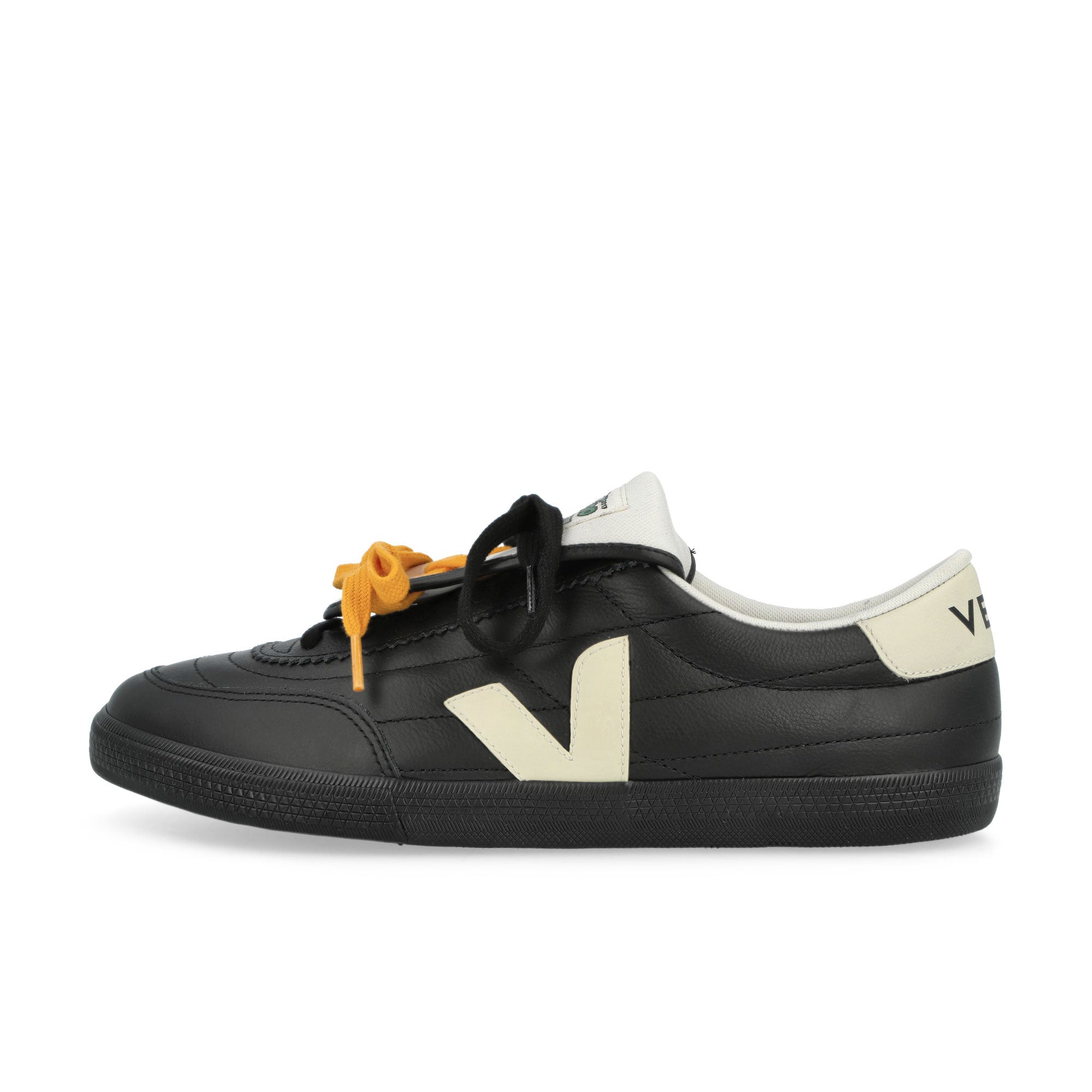 Veja Panenka Leather Black Low Top Sneakers MG0221674A | Overkill
